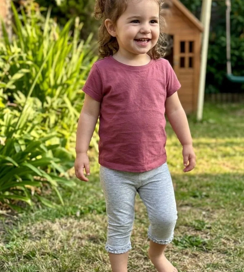 Branded Girls Capri Tights – Light Grey 🌸