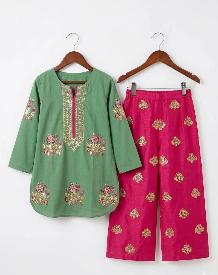 Peru Sage Green & Fuchsia Pink Dress 💚💖